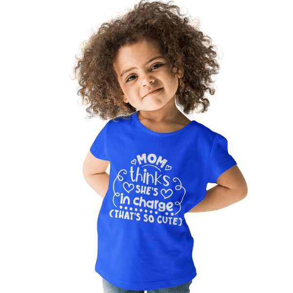 Mom Thinks She's In Charge Unisex Kids T-Shirt